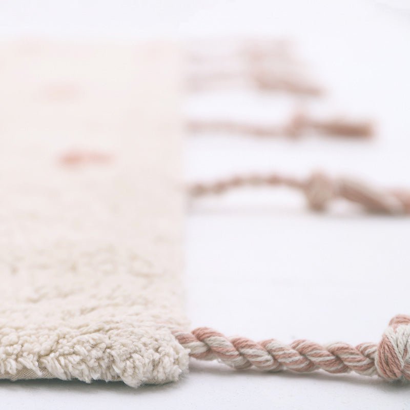 NÜMI Roze nude kindertapijt met stippen