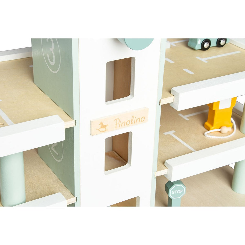 Houten garage incl. accessoires