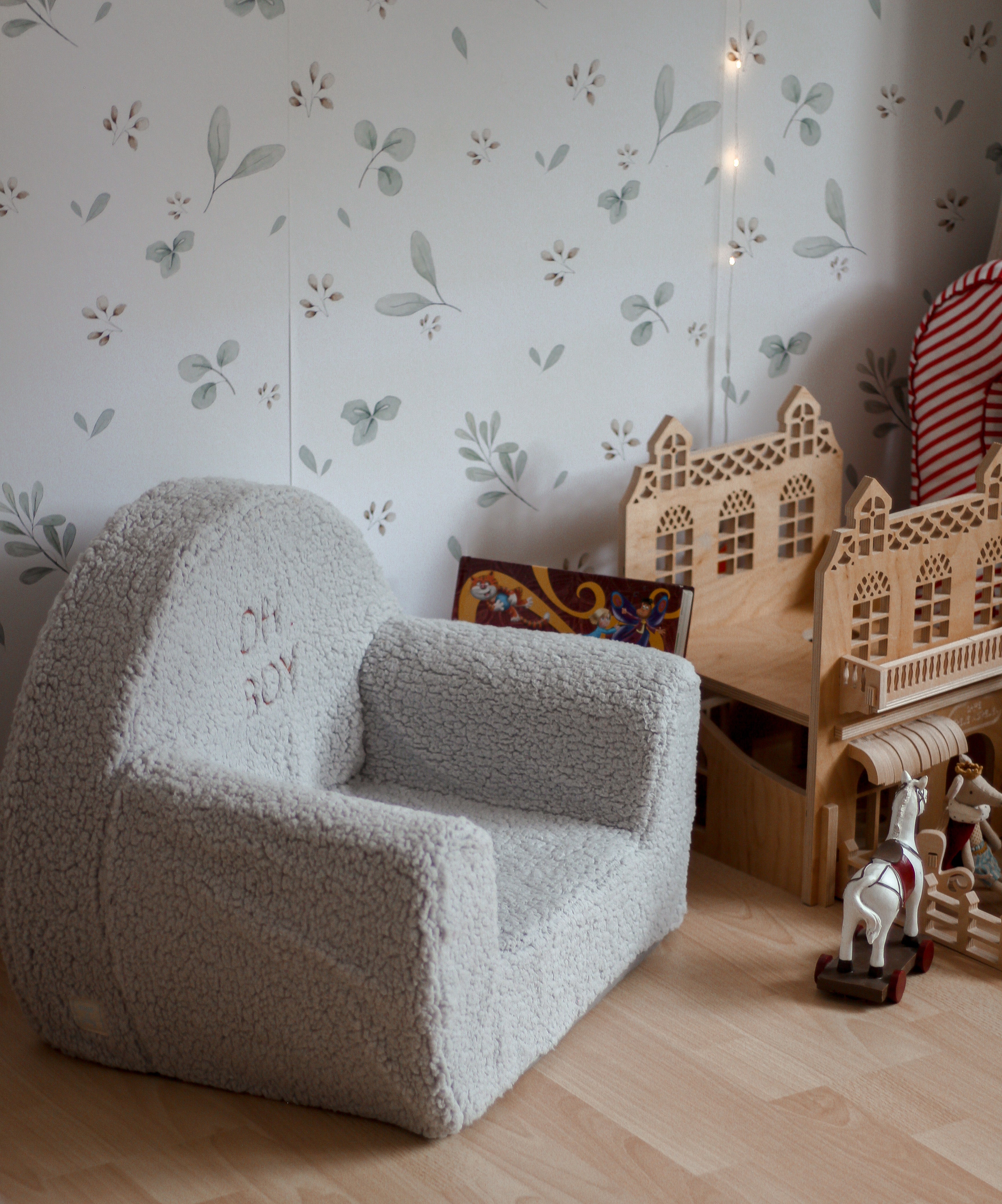 Teddy kinderstoel met naam geborduurd