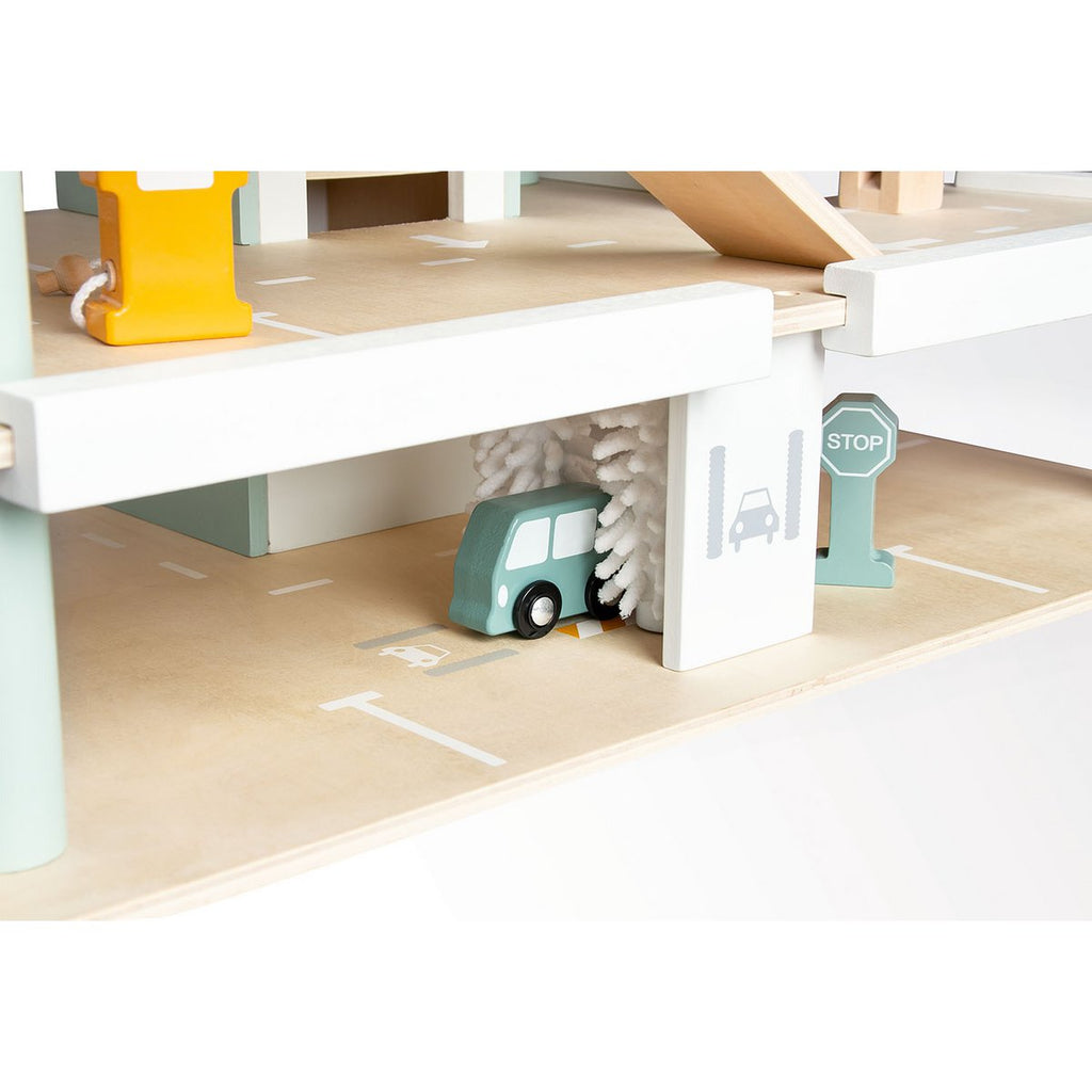 Houten garage incl. accessoires