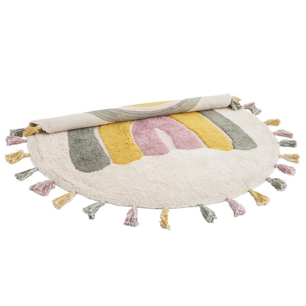 Wasbaar katoenen kindervloerkleed in regenboogkleuren met RAINBOW MOSS-pompons