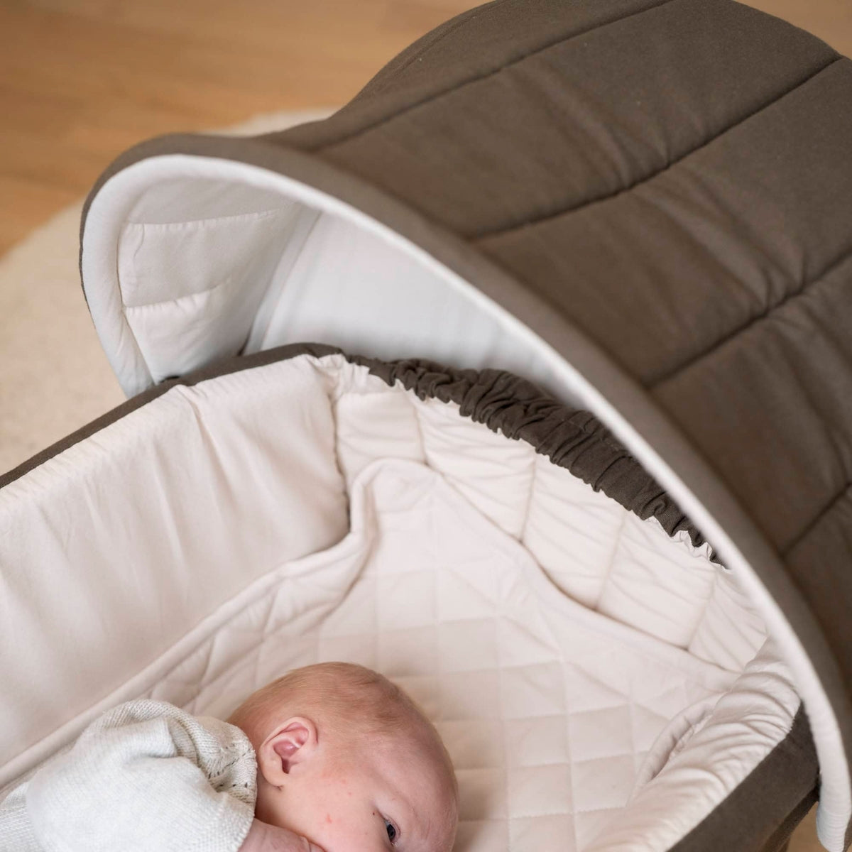 Baby nest/carrier - Frida Swift Lift Olive