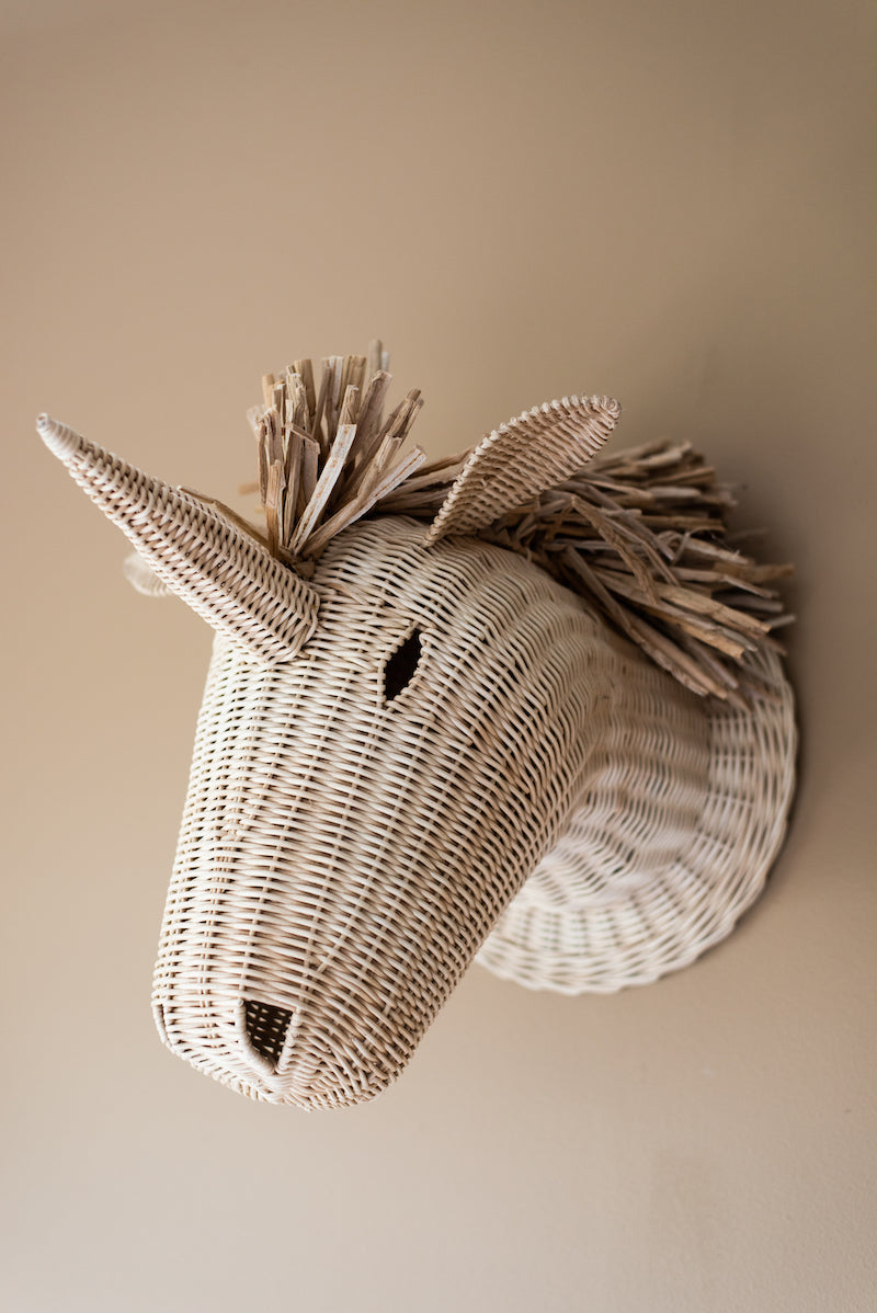 Handgemaakte rotan dierenkop van Studio Wildbloom, natuurlijke wanddecoratie voor kinderkamer