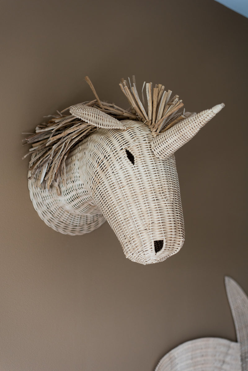 Handgemaakte rotan dierenkop van Studio Wildbloom, natuurlijke wanddecoratie voor kinderkamer