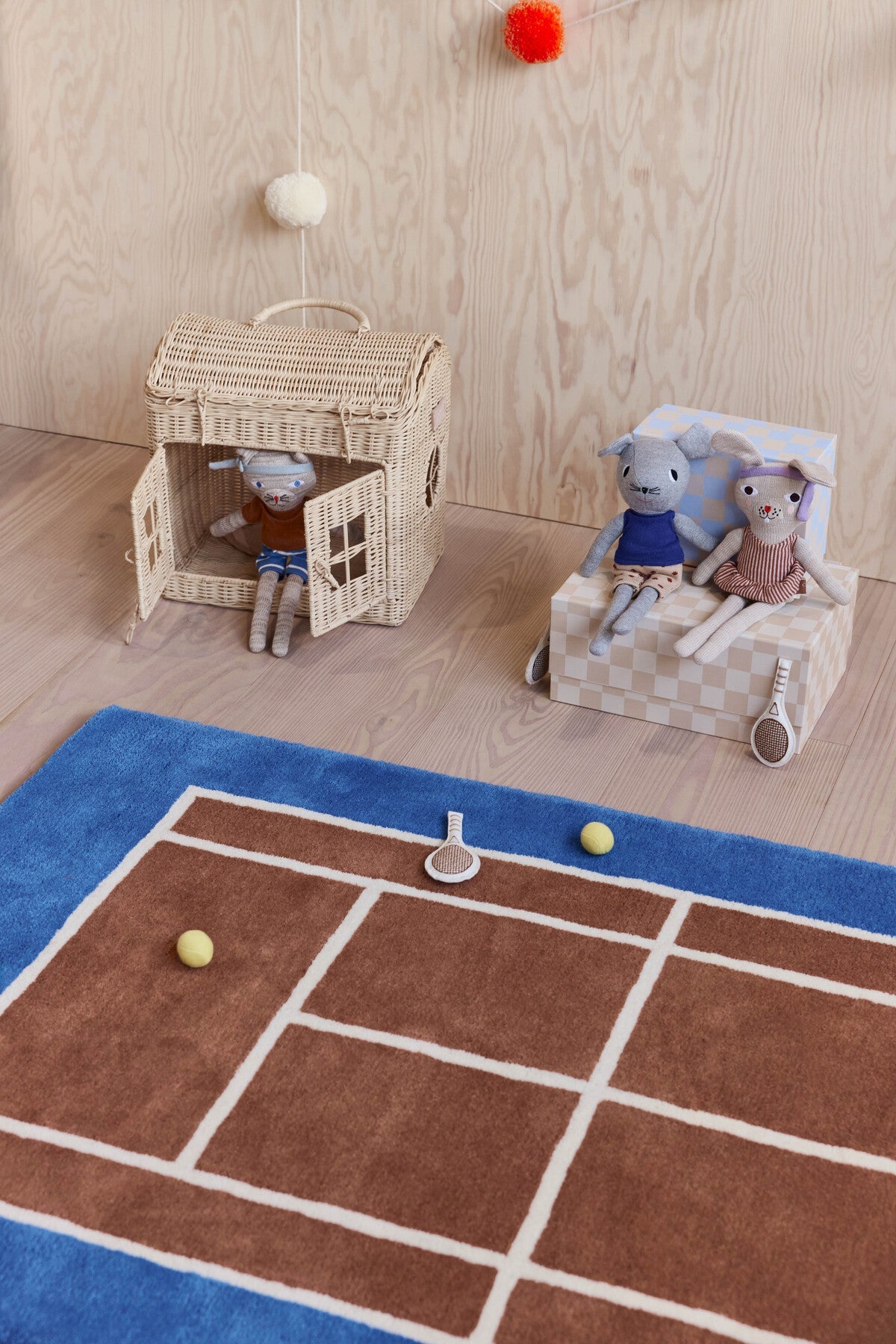 Nuni Mouse Tennis Doll