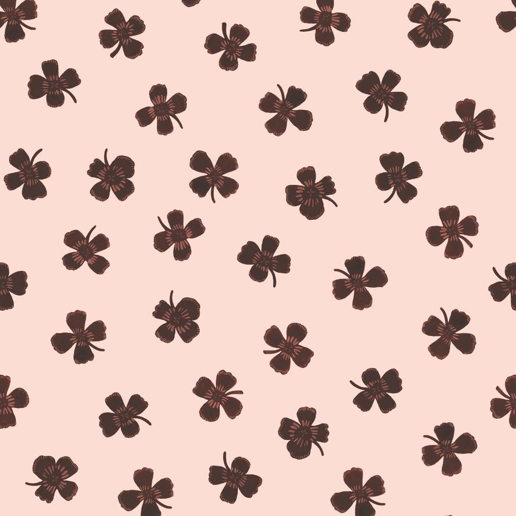 Behang Meet me at the Wall - Lucky Clover - Brown - Joëlle Wehkamp