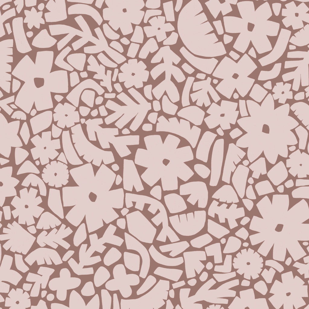 Behang Meet Me at the Wall -  Flowerfield Warm Taupe  - Naturel Noord
