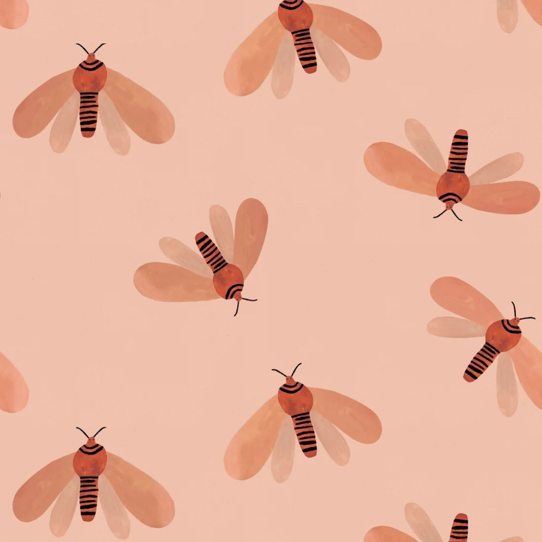 Behang Meet Me at the Wall - Moth Natural - Aniek Bartels