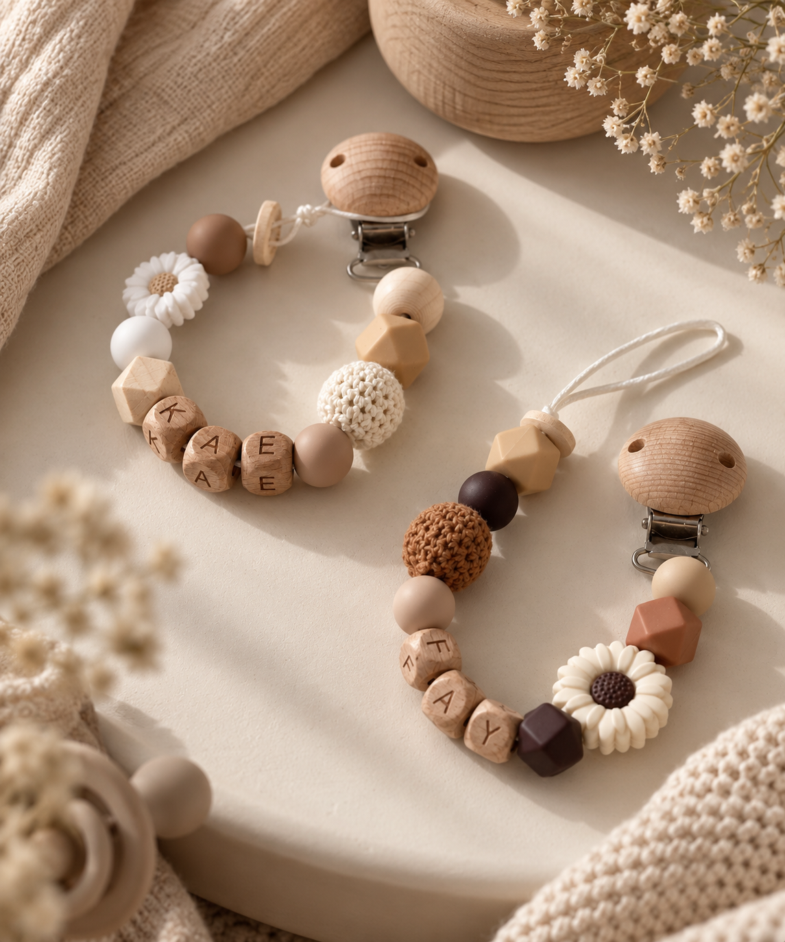 Speenkoord met naam bruin beige 
