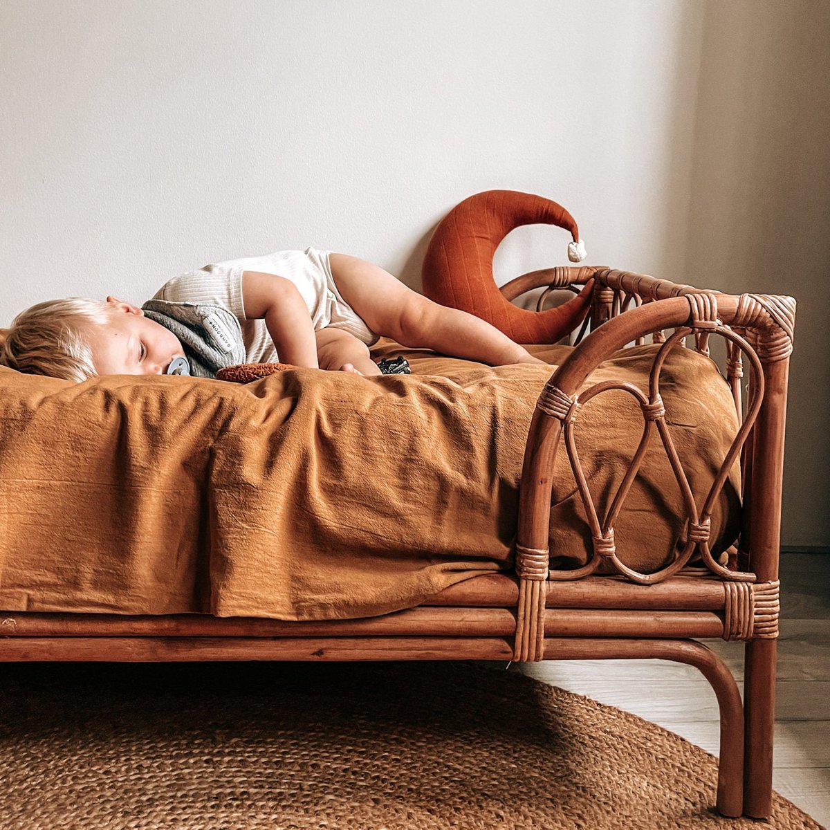 Peuterbed Sam Rotan